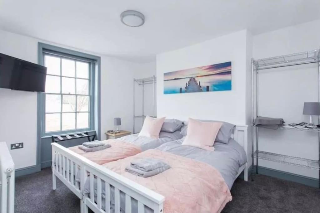 Modern Georgian Townhouse By Old Town & The Beach Margate Bagian luar foto